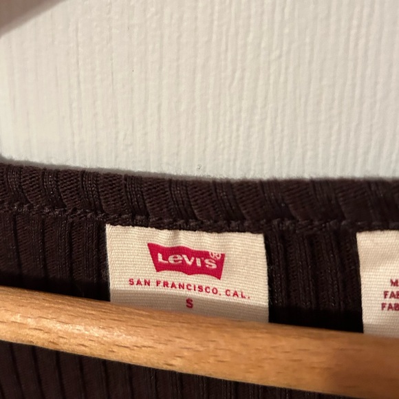 Levi’s Britt Long Sleeve Snap Front Top in Brown - Picture 5 of 7